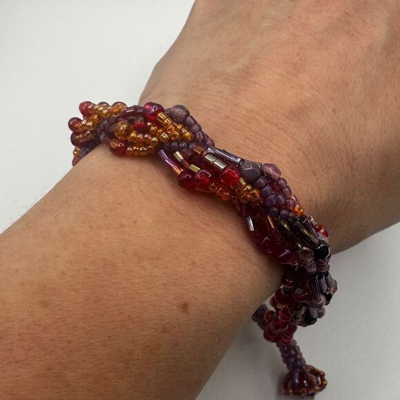 Gorgeous ALL glass seed bead bracelet with handmade toggle! - Picture 6 of 9